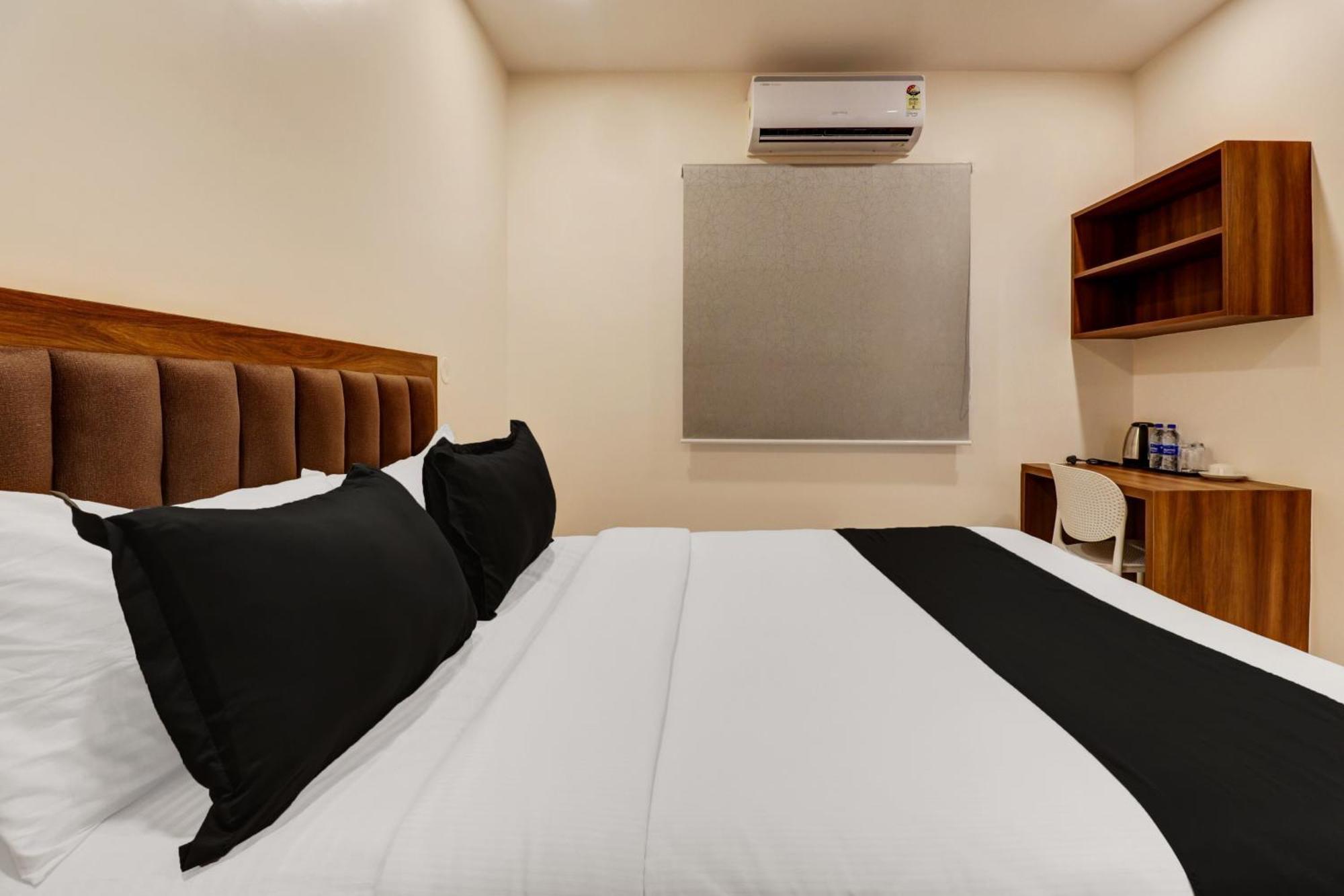 Super Townhouse Arekere Near Mithai Mahal Bangalore Luaran gambar