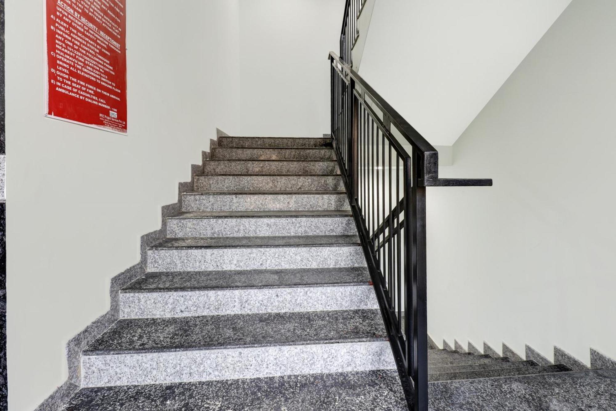 Super Townhouse Arekere Near Mithai Mahal Bangalore Luaran gambar